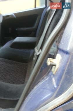 Хетчбек Opel Astra 2000 в 