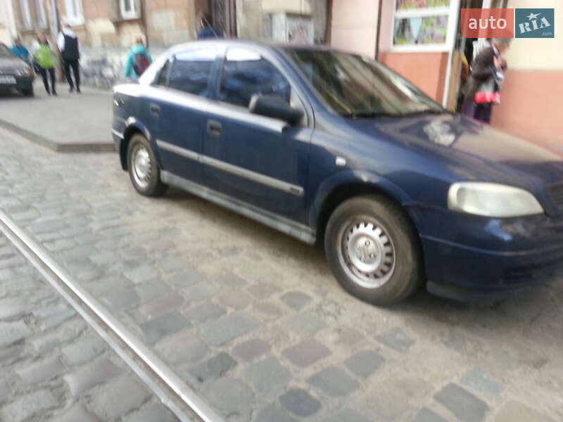 Хэтчбек Opel Astra 2000 в Львове
