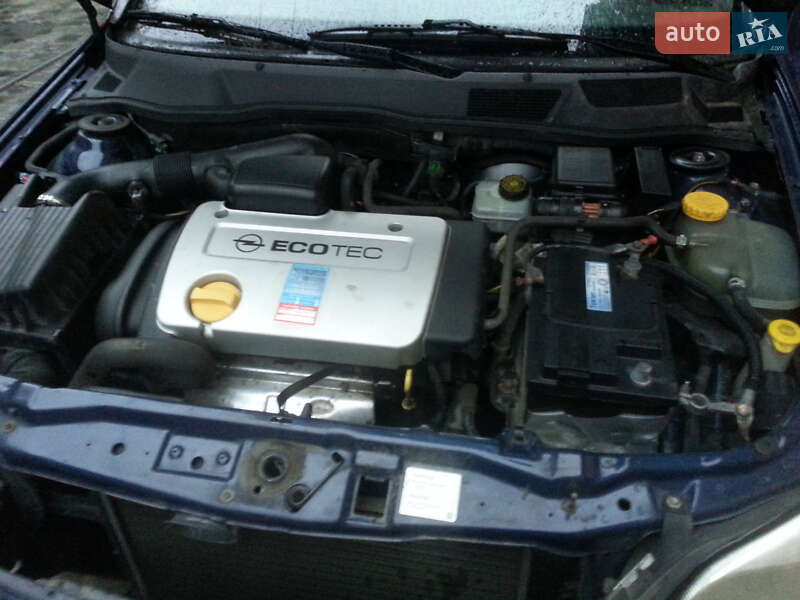 Хэтчбек Opel Astra 2000 в Львове