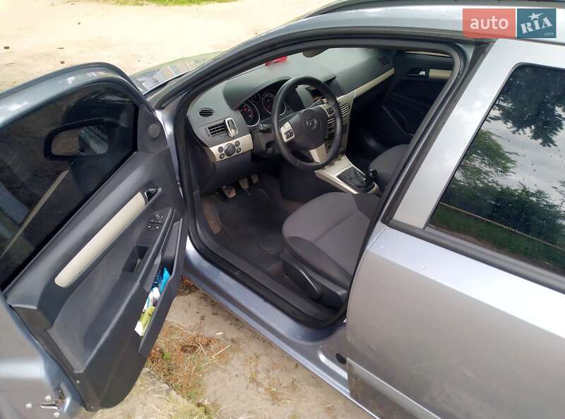 Универсал Opel Astra 2008 в Львове