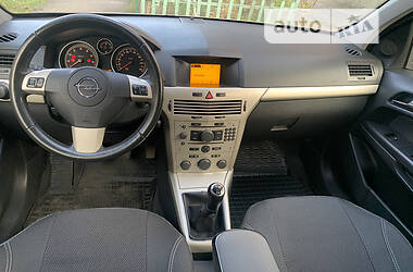 Универсал Opel Astra 2007 в Полтаве