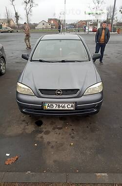 Седан Opel Astra 2006 в Ладижині