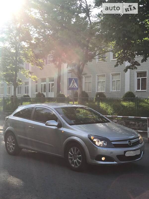 Купе Opel Astra 2005 в Коломые