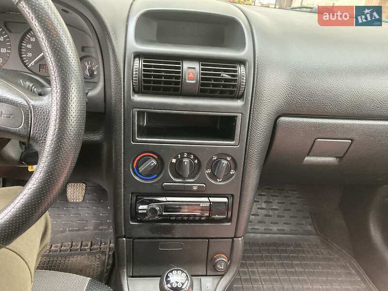 Седан Opel Astra 2007 в Фастове
