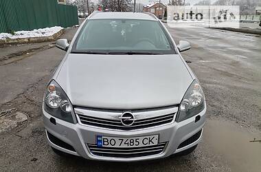 Универсал Opel Astra 2010 в Тернополе