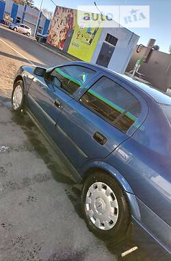 Седан Opel Astra 2006 в Лубнах