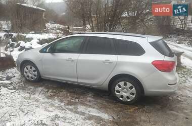 Универсал Opel Astra 2012 в Кременце