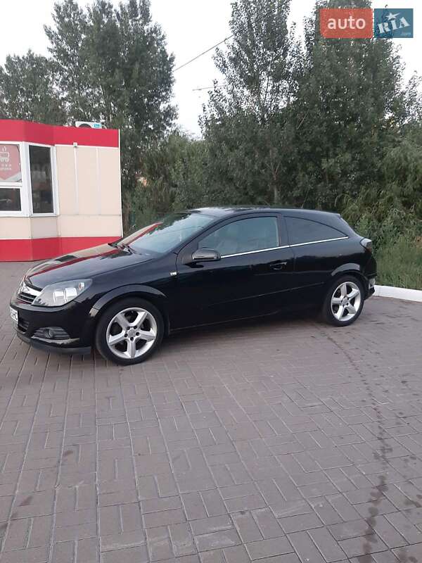 Хэтчбек Opel Astra 2006 в Киеве