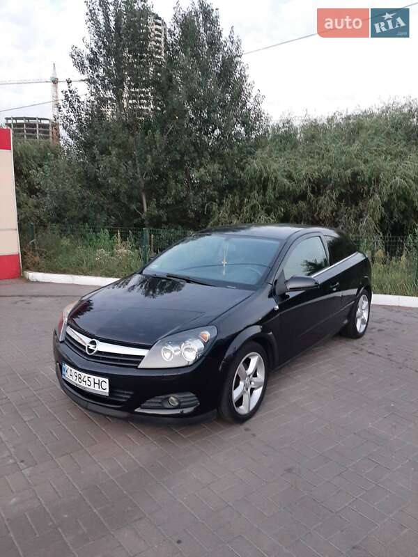Хэтчбек Opel Astra 2006 в Киеве