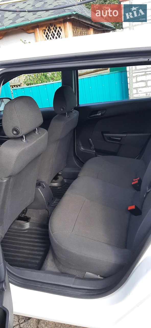 2011 Opel Astra - мініатюра 11