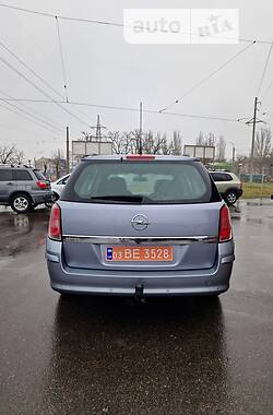 Универсал Opel Astra 2005 в Николаеве