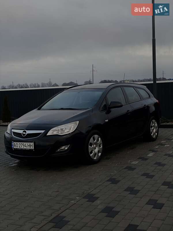 Универсал Opel Astra 2012 в Ужгороде фото 5 Универсал Opel Astra 2012 в Ужгороде