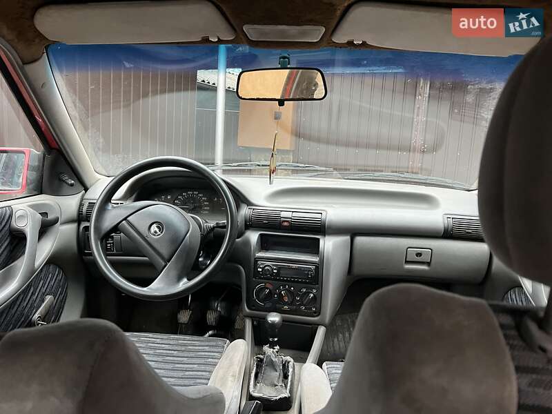 Универсал Opel Astra 1992 в Ужгороде