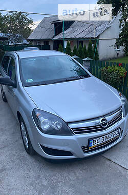 Универсал Opel Astra 2011 в Львове