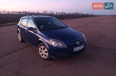 Хэтчбек Opel Astra 2004 в 