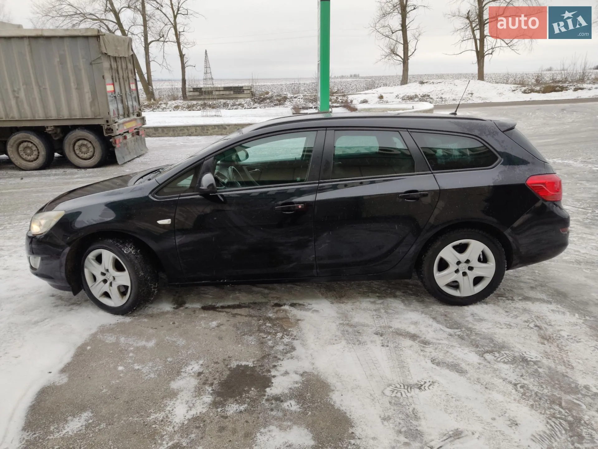 2011 Opel Astra - мініатюра 2