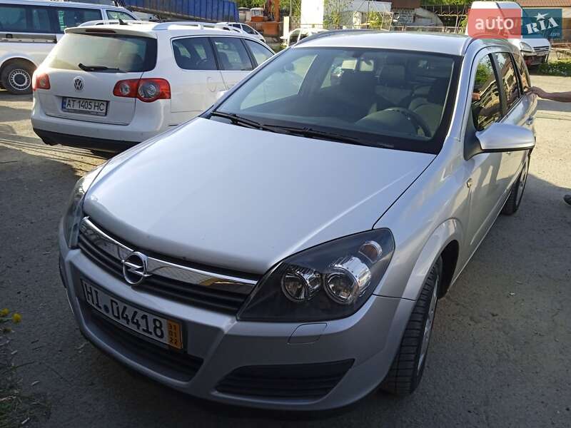Універсал Opel Astra 2005 в Івано-Франківську
