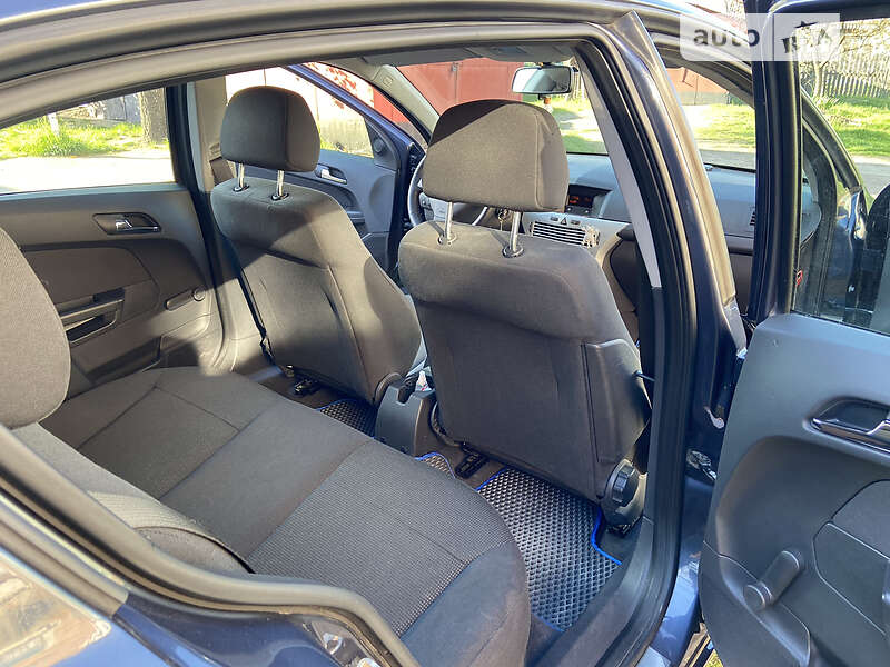 Хетчбек Opel Astra 2009 в Коростені фото 3 Хетчбек Opel Astra 2009 в Коростені