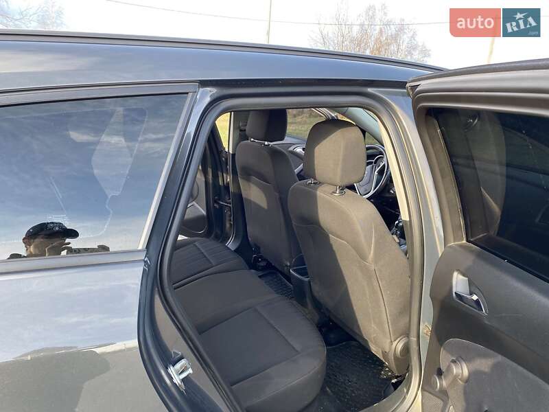 Универсал Opel Astra 2014 в Ивано-Франковске