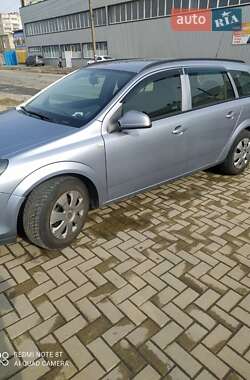 Універсал Opel Astra 2010 в Харкові