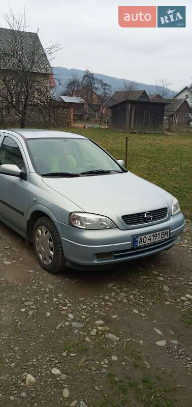Opel Astra 2004