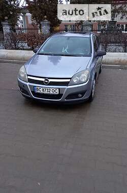 Хетчбек Opel Astra 2004 в Новояворівську