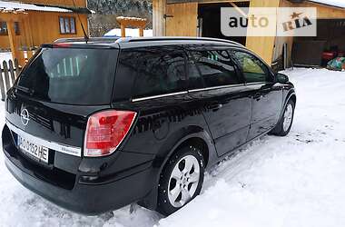 Універсал Opel Astra 2005 в Міжгір'ї