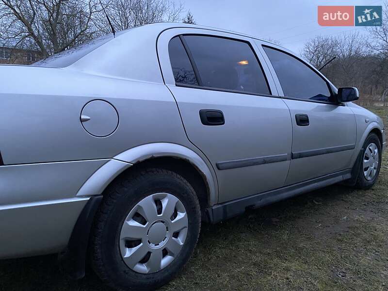Седан Opel Astra 2001 в Львове