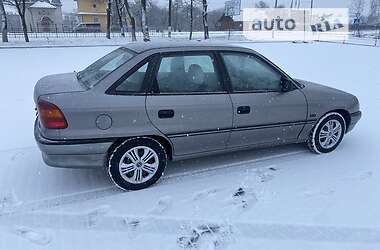 Седан Opel Astra 1992 в Коломые