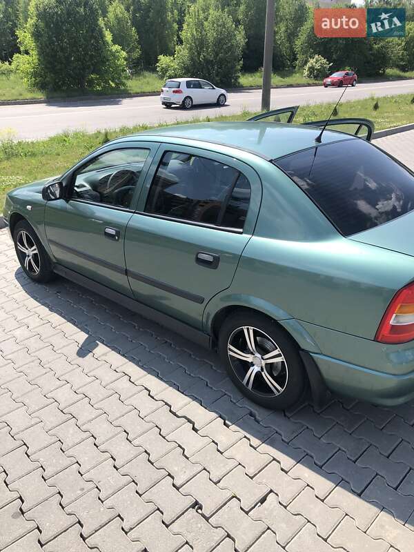Opel Astra 2008