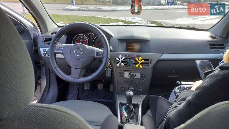 Универсал Opel Astra 2005 в Хмельницком