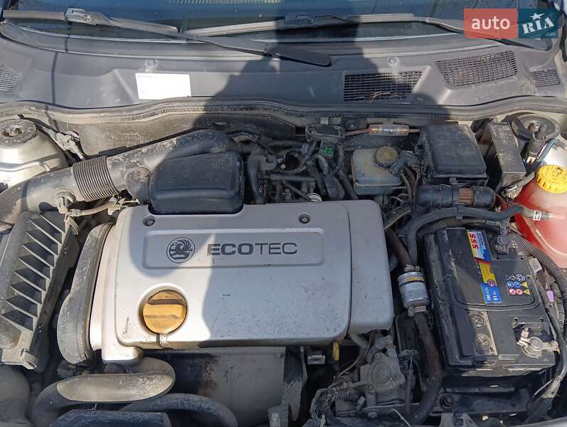 Седан Opel Astra 1999 в Черновцах