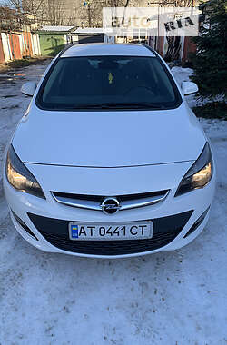Универсал Opel Astra 2013 в Ивано-Франковске