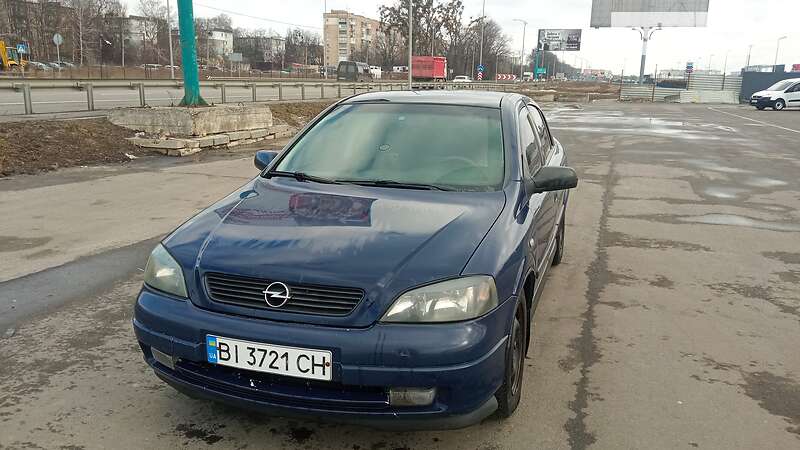 Седан Opel Astra 2006 в Машівка