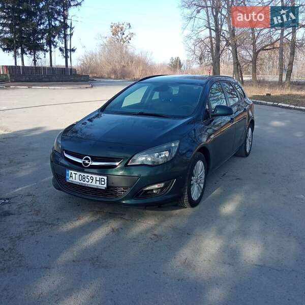 Универсал Opel Astra 2015 в Житомире