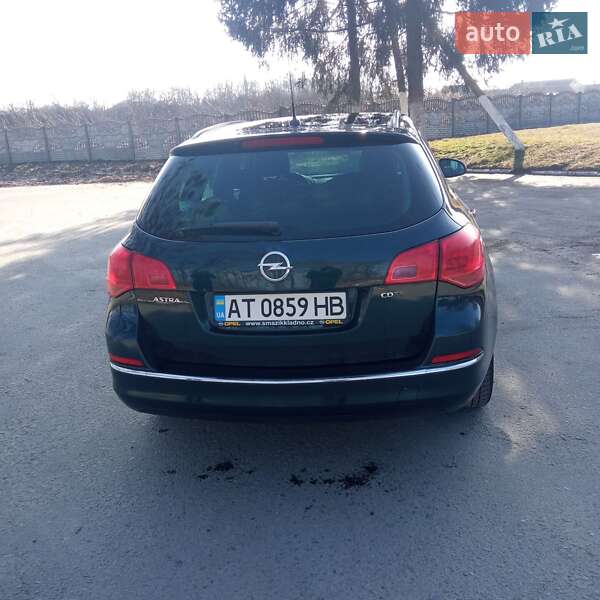 Универсал Opel Astra 2015 в Житомире