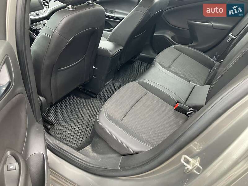 Универсал Opel Astra 2016 в Днепре