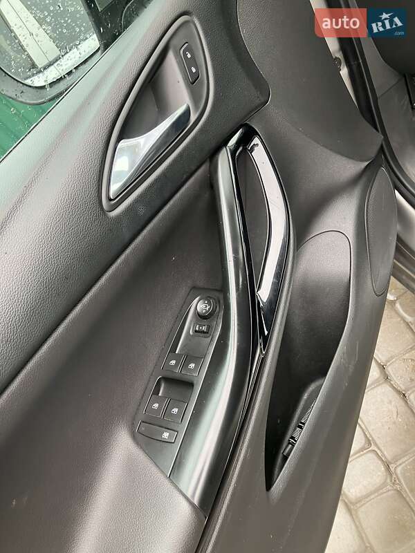 Универсал Opel Astra 2016 в Днепре