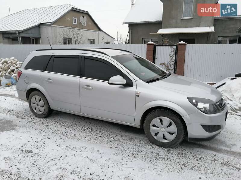 Opel Astra 2010