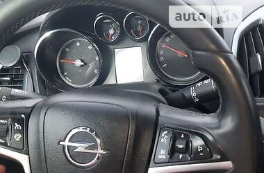 Універсал Opel Astra 2013 в 