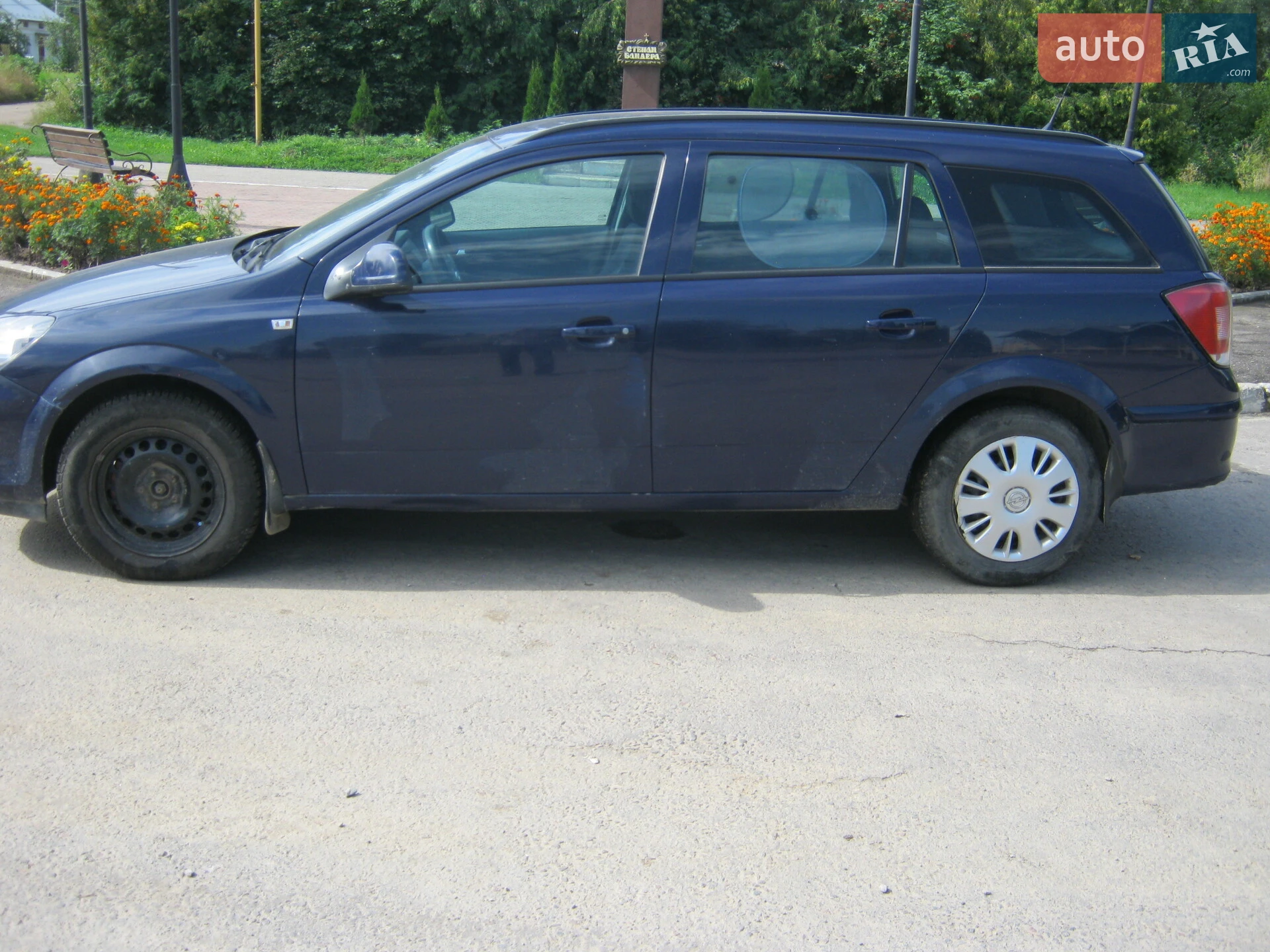 2010 Opel Astra - мініатюра 3