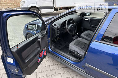 Хэтчбек Opel Astra 2002 в 