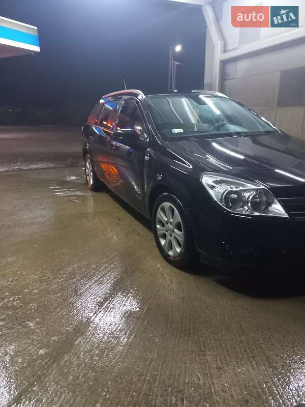 Универсал Opel Astra 2009 в Сарнах