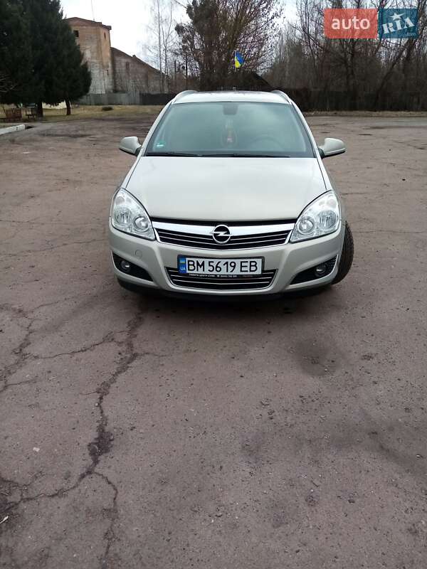 Opel Astra 2010