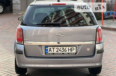 Универсал Opel Astra 2005 в Ивано-Франковске