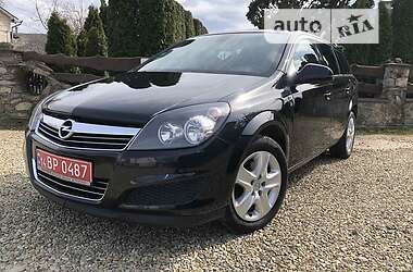 Універсал Opel Astra 2010 в 