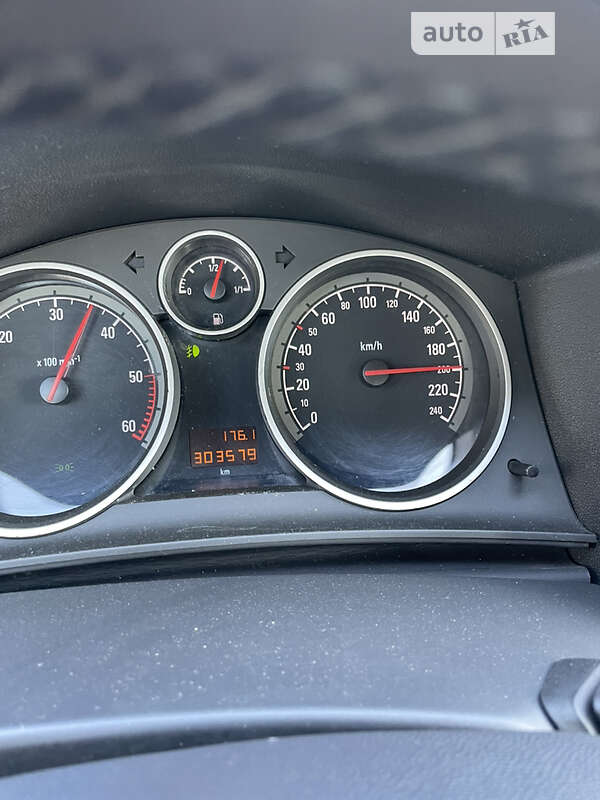 Универсал Opel Astra 2008 в Луцке