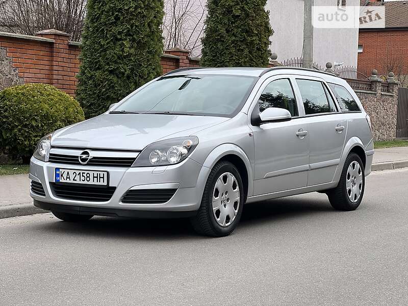 Универсал Opel Astra 2005 в Киеве