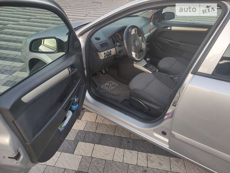 Универсал Opel Astra 2008 в Львове