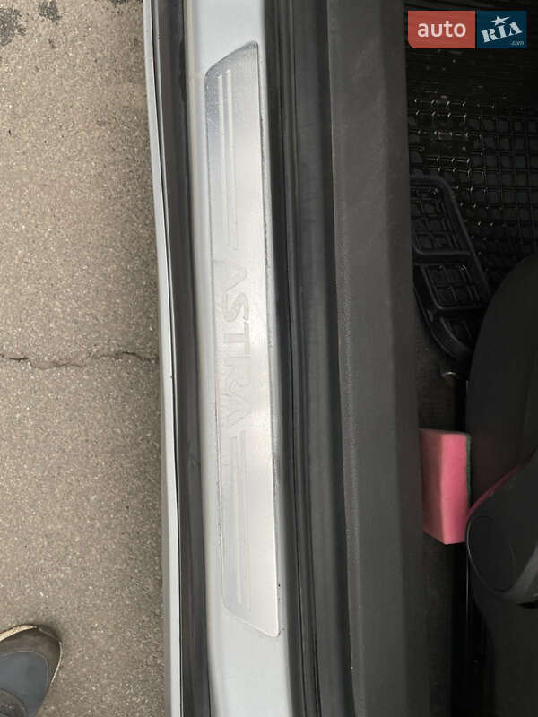 Универсал Opel Astra 2009 в Бахмаче